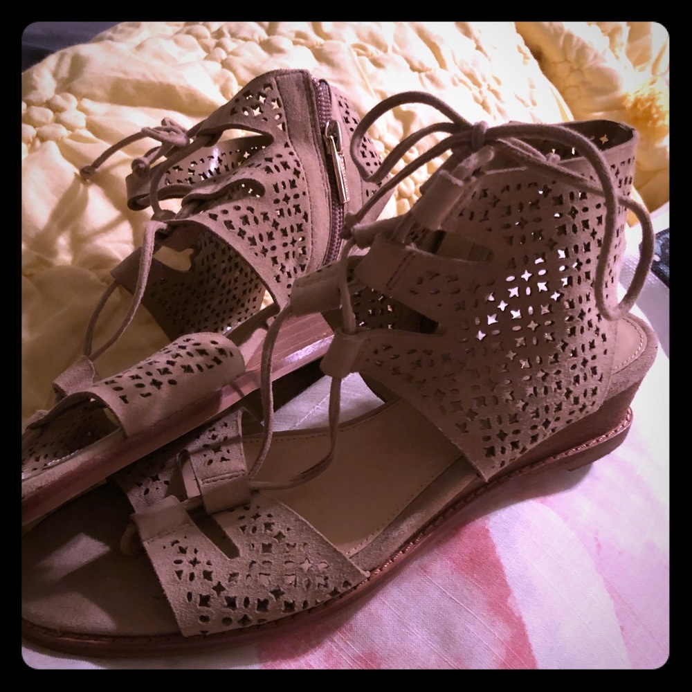 New Vince camuto sandals